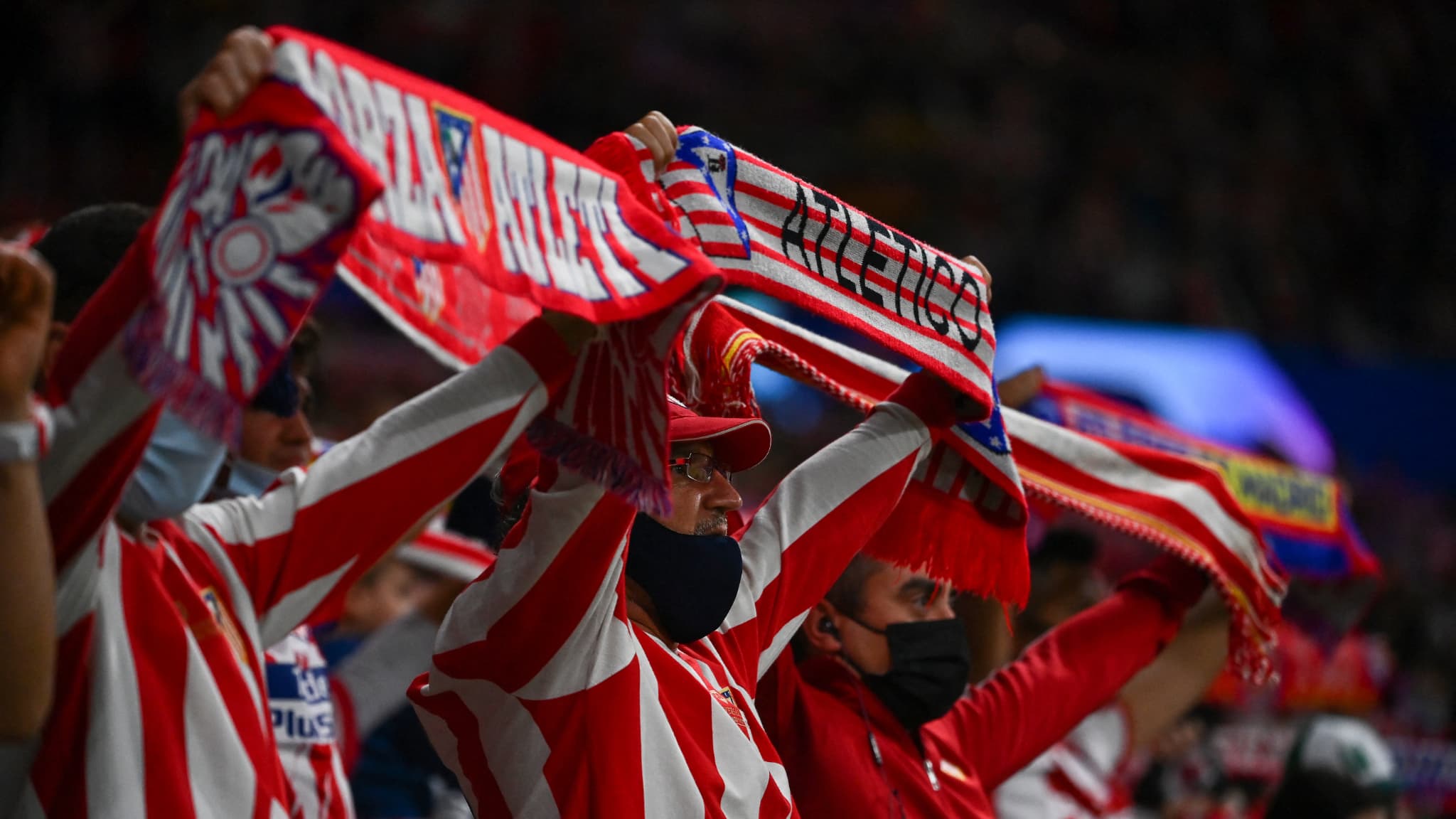 Atletico supporters banner against Ronaldo