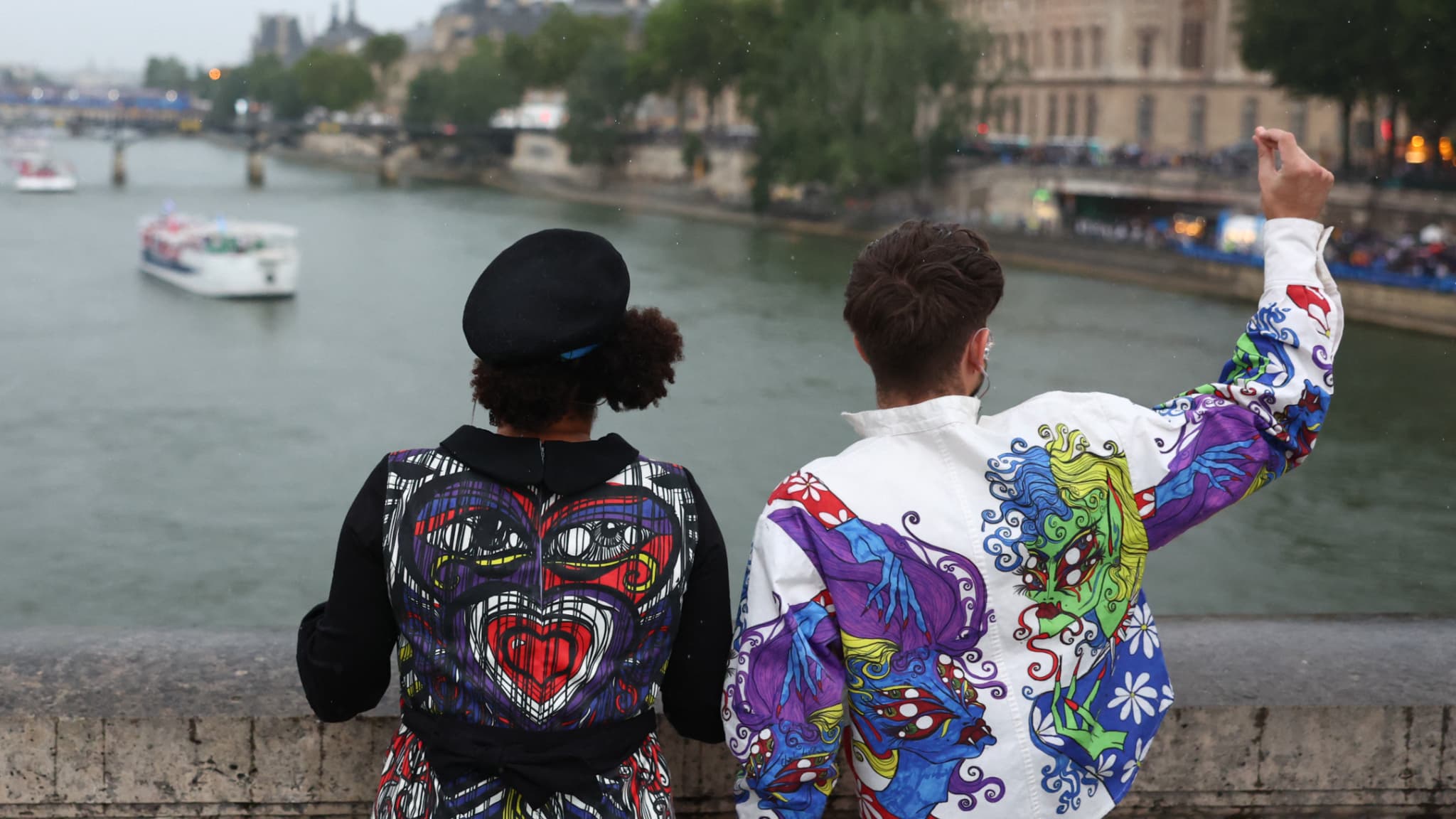 Des danseurs sur le Pont Neuf lors de la cérémonie d'ouverture des JO de Paris le 26 juillet 2024. Des danseurs sur le Pont Neuf lors de la cérémonie d'ouverture des JO de Paris le 26 juillet 2024.