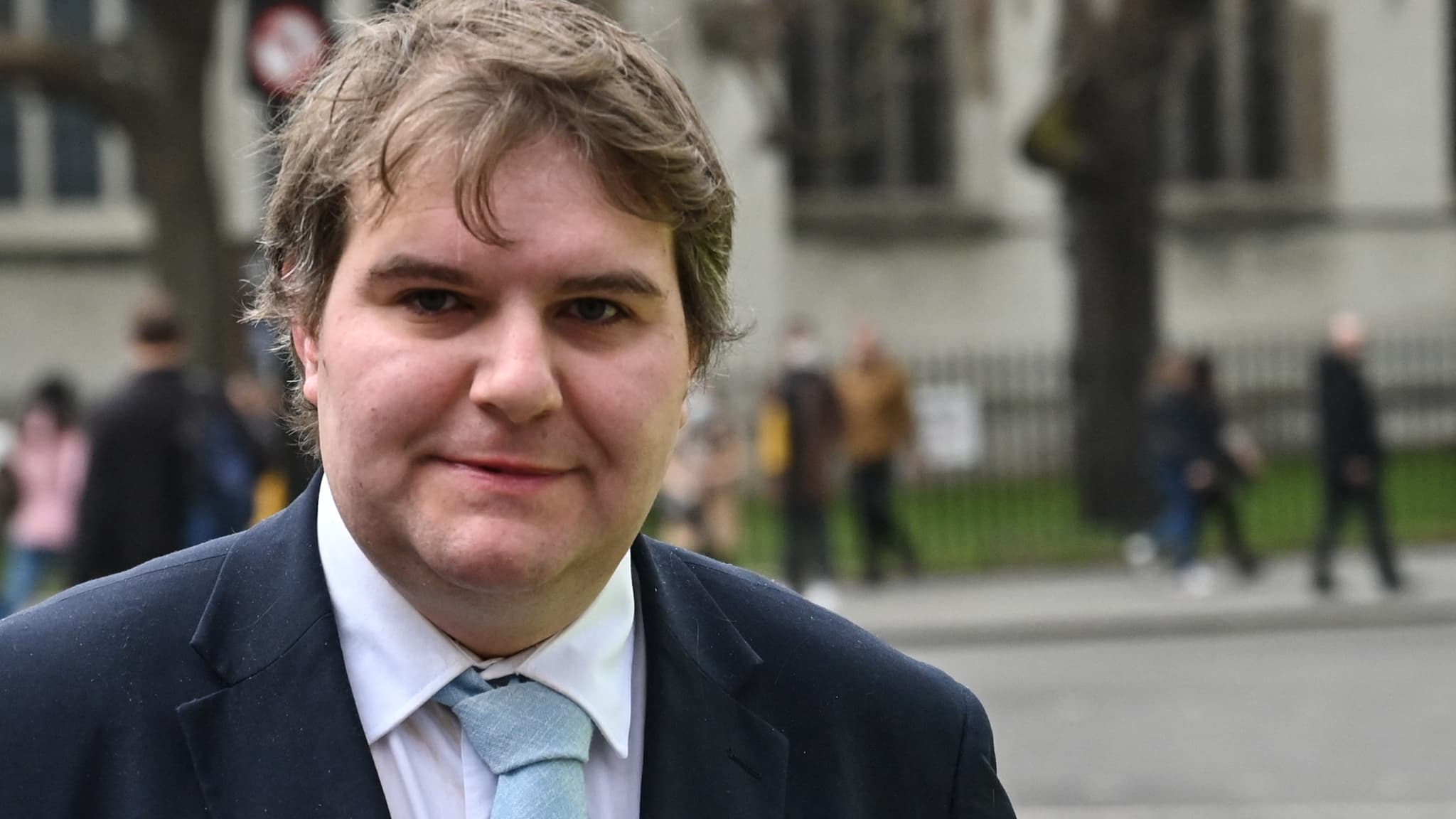 An MP reveals being trans for the first time