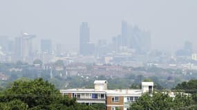 Vue de Londres, la capitale de l'Union européenne où la qualité de l'air est la plus mauvaise. Selon l'Agence européenne pour l'environnement (AEE), la pollution atmosphérique réduit de près de deux ans l'espérance de vie de certains habitants de l'UE et