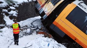 Un train déraille dans les Alpes-de-Haute-Provence et tue deux personnes.