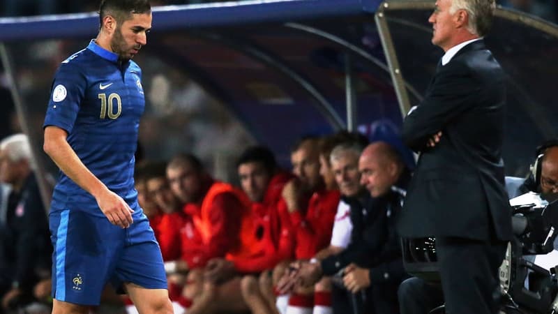 Karim Benzema et Didier Deschamps... Aucun regard entre les deux hommes au moment de la sortie du Madrilène