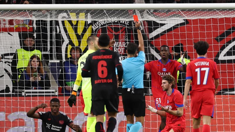 Deux pÃ©naltys concÃ©dÃ©s, un carton jaune puis un rouge direct en 37 minutes: le match...