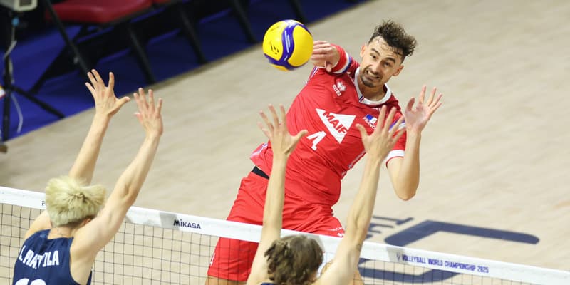 Jean Patry lors du match France-Finlande (2-3, Mondial), le 16 septembre 2025