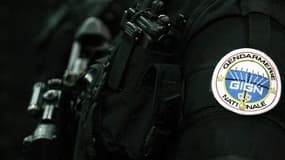 Logo du GIGN sur l'uniforme de l'un de ses membres