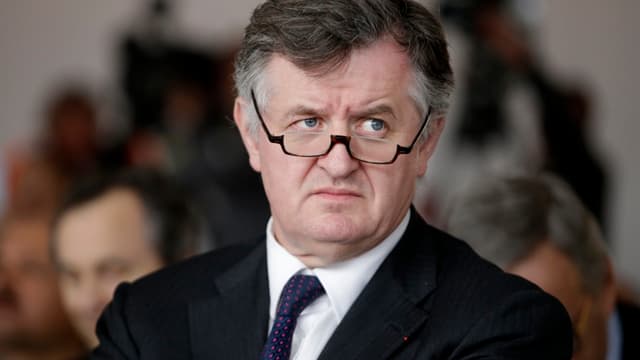 Augustin de Romanet, PDG d'Aéroports de Paris (ADP), est favorable à la création d'une nouvelle taxe sur les billets d'avion à Charles de Gaulle.