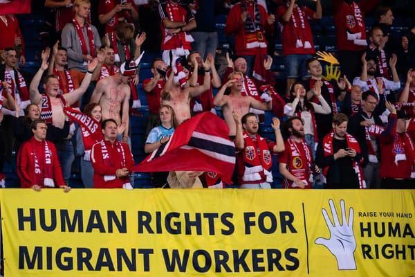 La banderole des supporters norvégiens