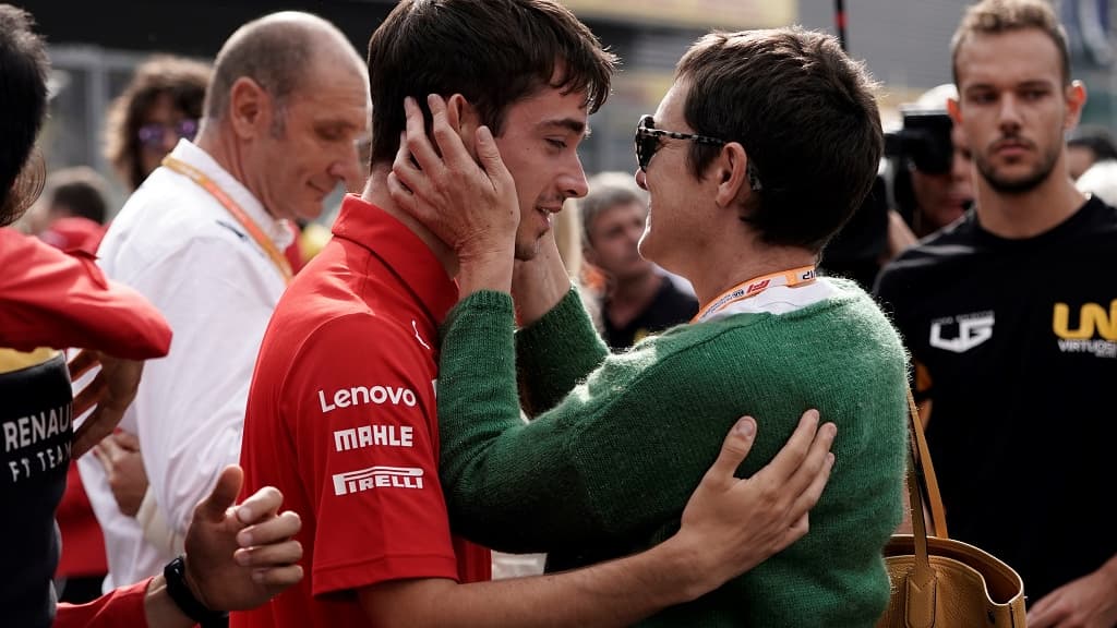 Charles Leclerc et la mère d'Anthoine Hubert 