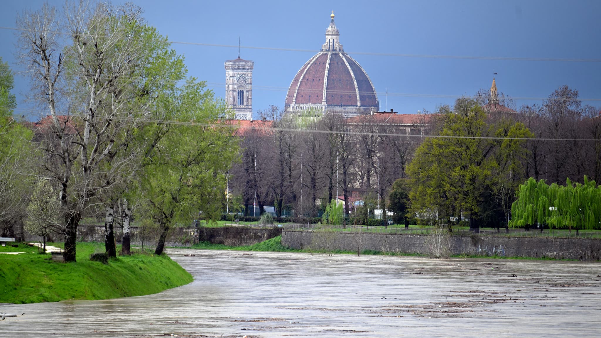 La crue de l'Arno à Florence (Italie), le 14 mars 2025.