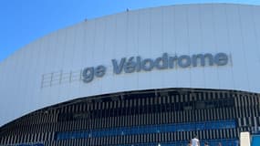 L'inscription "Orange" retirée de la paroi de la tribune Jean Bouin du stade vélodrome, mercredi 26 juillet 2023, à Marseille