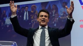 Manuel Valls lors de sa campagne pour les élections municipales à Barcelone (Espagne), le 13 décembre 2018.