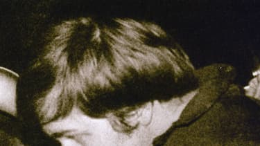 Photo prise le 30 mars 1981 à Washington lors de l'arrestation, de John Hinckley qui avait tenté d'assassiner le président Ronald Reagan devant un hôtel de la capitale fédérale.