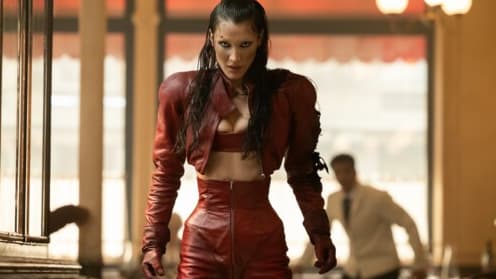 Bella Hadid dans "The Beauty"