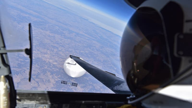 Photo du ballon espion chinois prise depuis un avion de l'US Air Force, transmise par le ministère américain de la Défense ce mercredi 22 février 2023