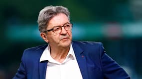 Jean-Luc Melenchon réagit lors de la soirée électorale du parti de gauche La France Insoumise (LFI) suite aux premiers résultats du second tour des élections législatives à La Rotonde Stalingrad à Paris le 7 juillet 2024. 