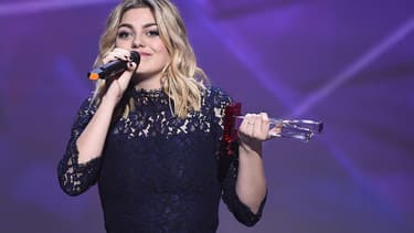 Louane, lauréate de la Victoire de l'album révélation, avec Chambre 12.
