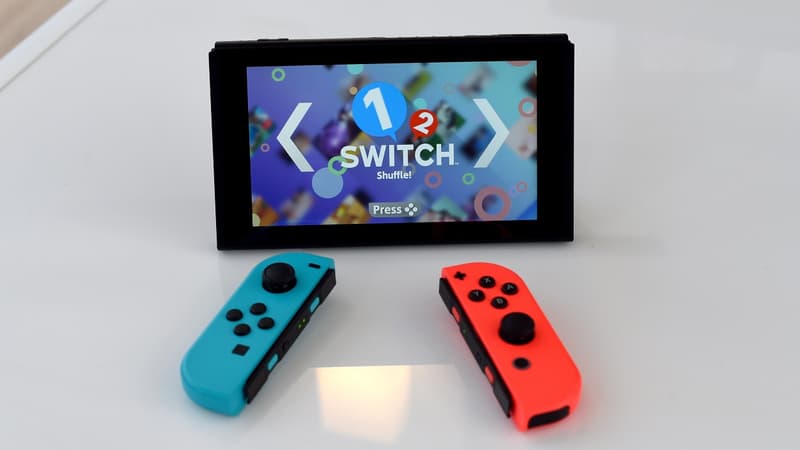 La Nintendo Switch conserve le même design.