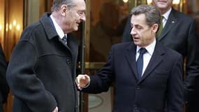 L'ancien président français Jacques Chirac montre un jugement acide sur son successeur Nicolas Sarkozy dans le second tome de ses mémoires dont deux extraits sont publiés mercredi dans Le Nouvel Observateur. /Photo prise le 21 janvier 2011/REUTERS/Jacky N
