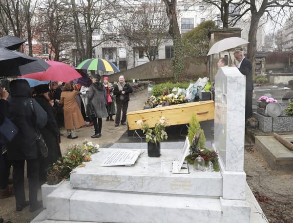 L'enterrement d'Emmanuelle Riva dans le cimetière de Charonne (XXe arrondissement parisien)