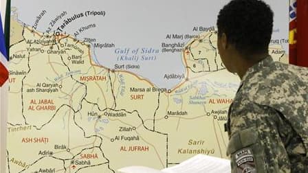 Au siège du commandement sud de l'Otan, à Naples, en avril dernier. L'Alliance atlantique mettra officiellement un terme à son opération militaire en Libye à minuit (heure locale) ce lundi, sept mois après le début d'une campagne aérienne et maritime qui