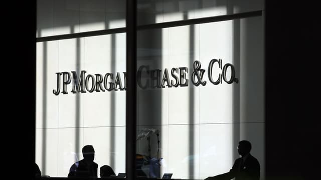 JPMorgan Chase avait déjà supprimé 8.000 emplois dans l'immobilier l'an dernier. 
