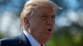 Le président américain Donald Trump répond aux questions des journalistes depuis les jardins de la Maison Blanche le 30 septembre 2020