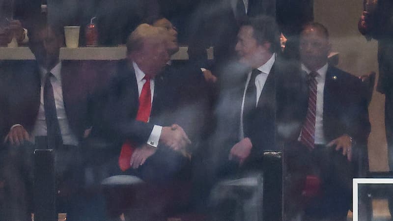 Trois mois après leur clash, Elon Musk et Donald Trump se retrouvent lors de l'hommage à Charlie Kirk