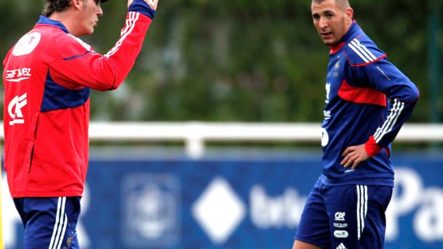 Laurent Blanc et Karim Benzema en pleine discussion