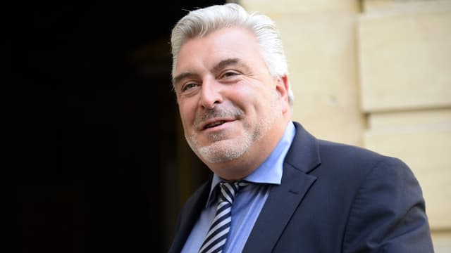 Frédéric Cuvillier affirme que l'Alsace et l'Aquitaine seraient prêtes à prendre en charge la gestion de l'écotaxe.