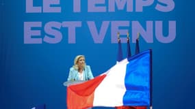 Marine Le Pen s'adresse aux militants du Rassemblement national le 12 septembre 2021 à Fréjus (Var) 