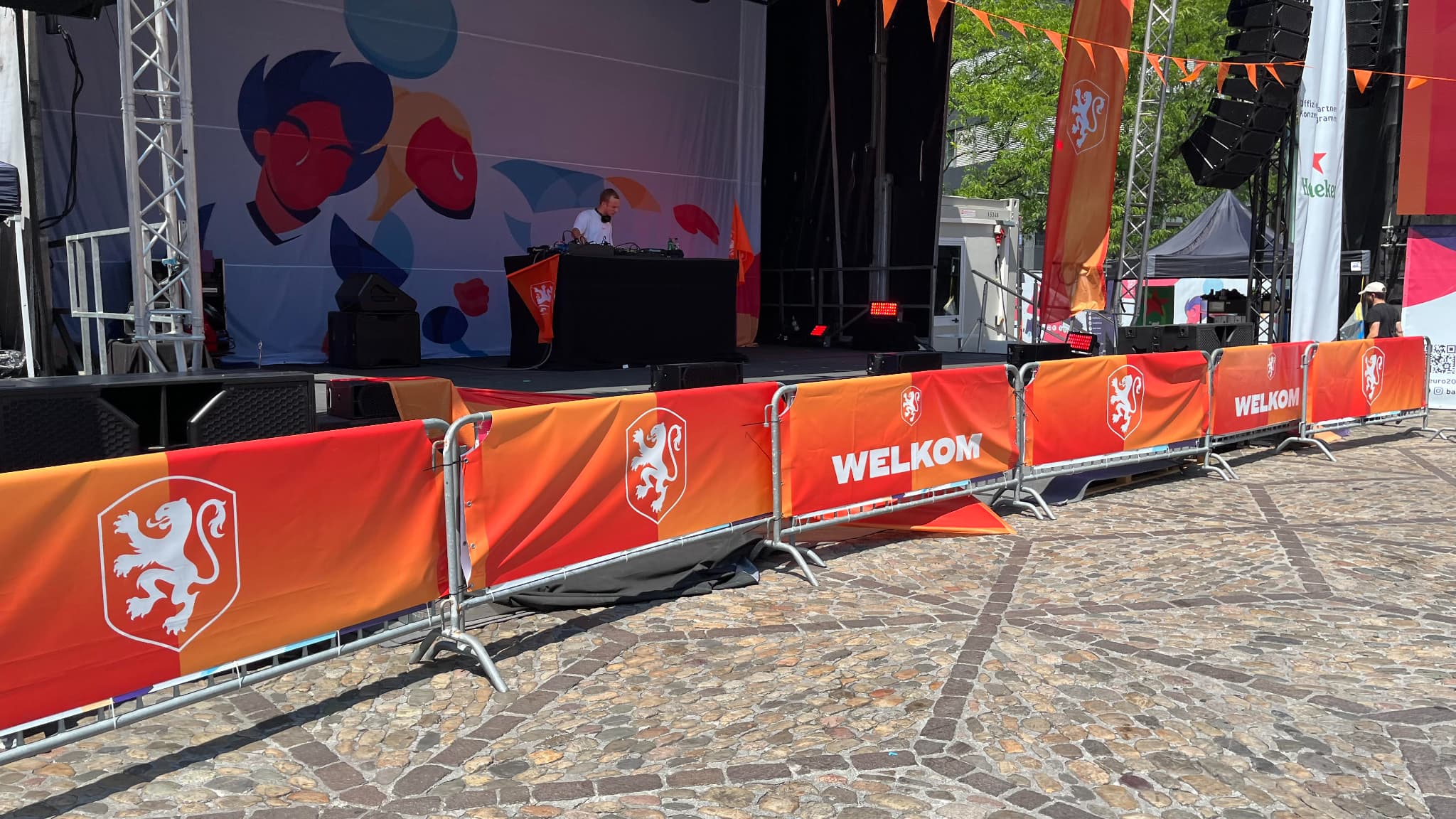 Les supporters des Pays-bas arrivent à Bâle. © Anthony Rech Les supporters des Pays-bas arrivent à Bâle. © Anthony Rech