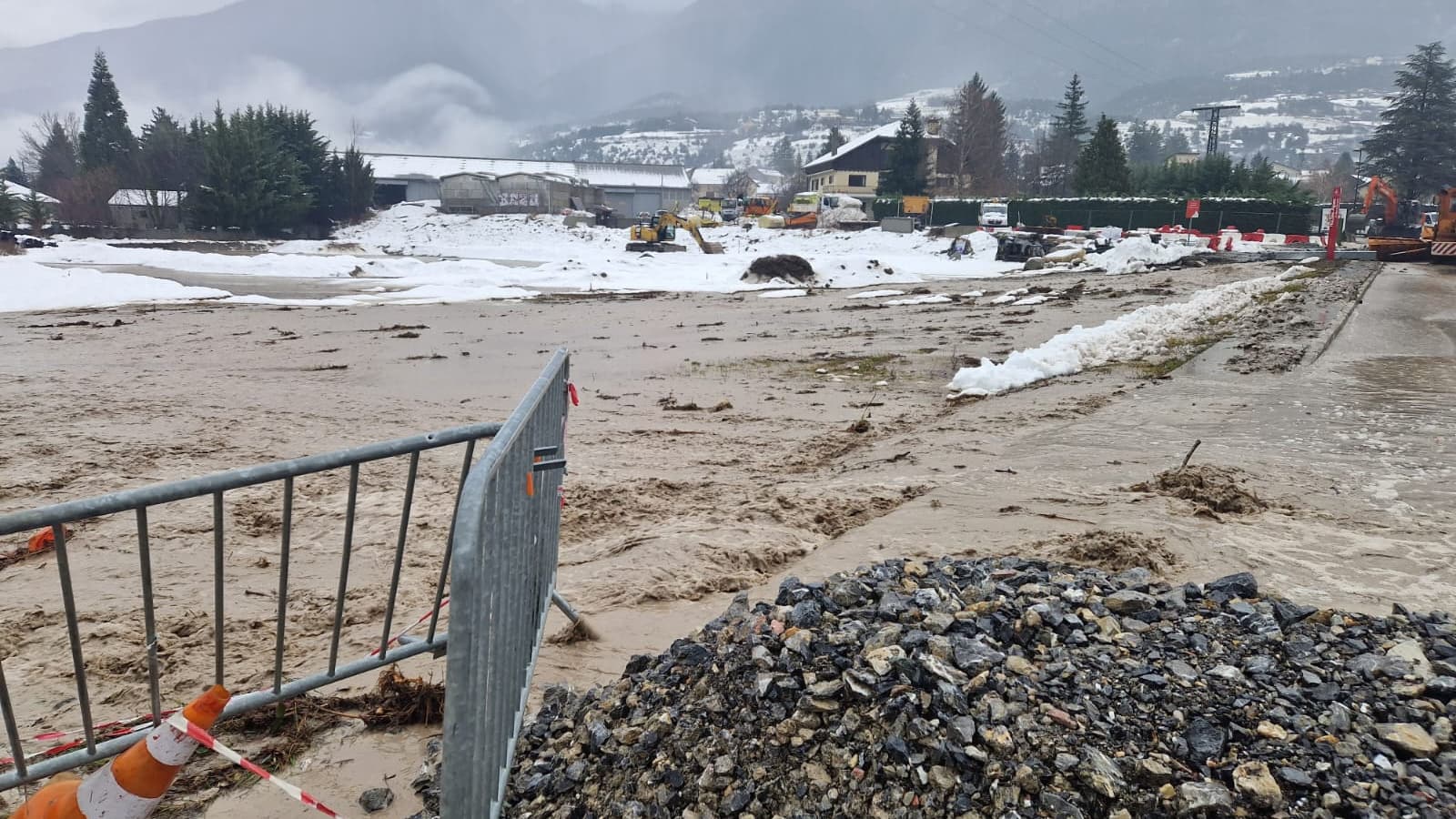 Le torrent de Sainte-Catherine s'est emballé sur la commune de Guillestre. Le torrent de Sainte-Catherine s'est emballé sur la commune de Guillestre.
