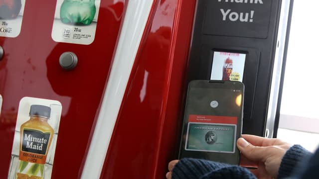 Android Pay sera compatible avec American Express, Discover, MasterCard et Visa.
