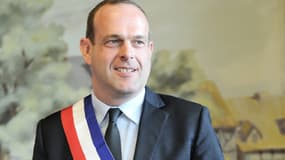 Steeve Briois n'exclut pas des poursuites après l'attaque d'un élu PS de Hénin-Beaumont.