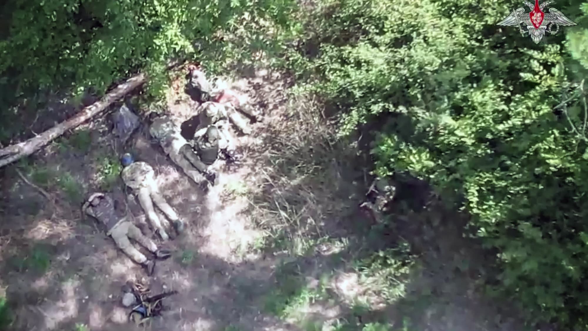 Une image non datée, tirée d'un document diffusé par le ministère russe de la Défense le 14 août 2024, montre des soldats ukrainiens capturés dans la région de Koursk.
