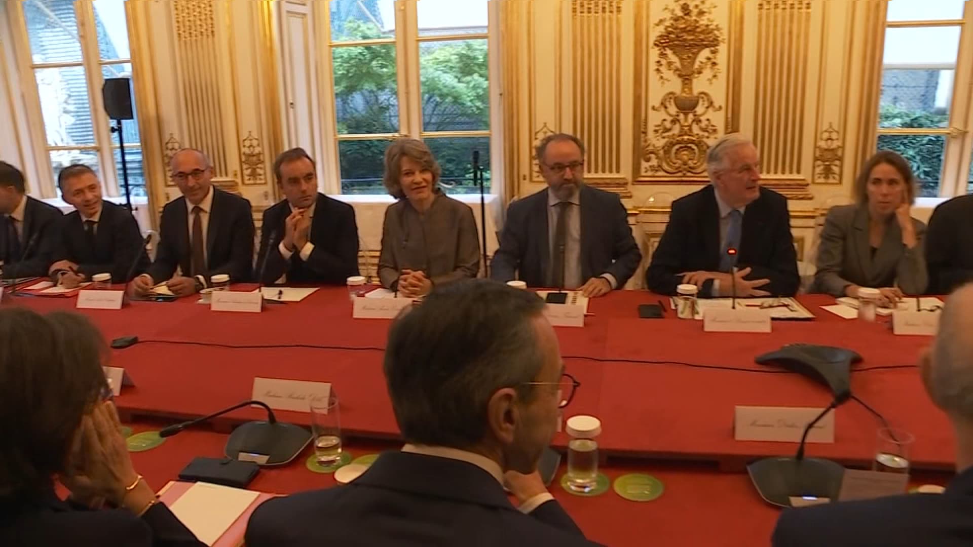 Les différents membres du gouvernement lors du "petit-déjeuner gouvernemental" autour de Michel Barnier 