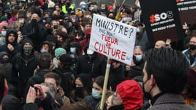Une manifestation a eu lieu contre les mesures du gouvernement, dimanche 26 décembre, à Bruxelles