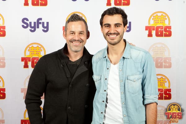 A gauche, Nicholas Brendon, interprète d'Alex. A droite, Nicolas Pedrosa. 