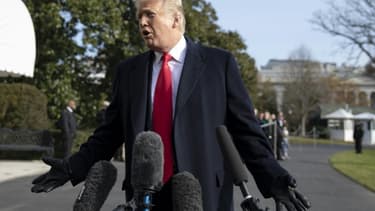 Donald Trump parle aux journalistes à la Maison Blanche le 8 décembre 2018 et annonce le départ de John Kelly, son plus proche conseiller