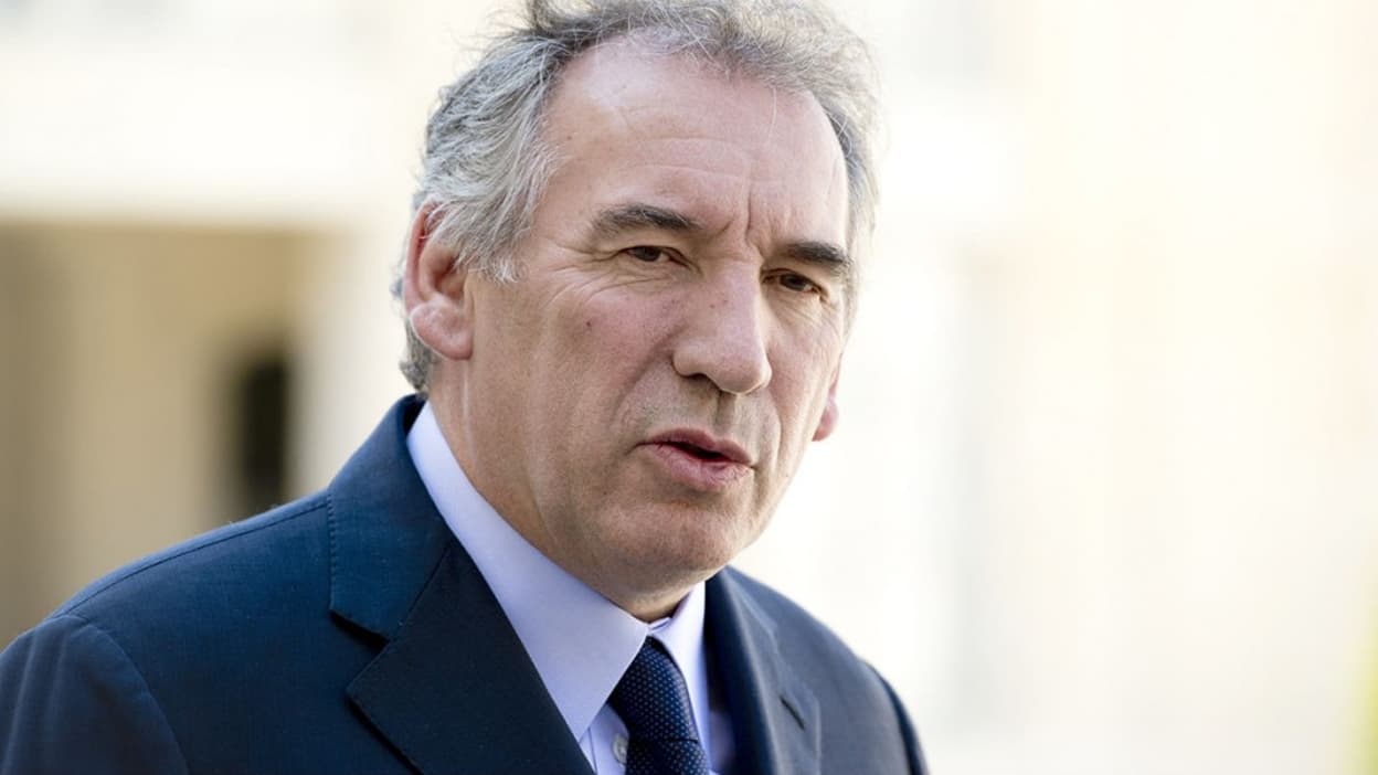 Présidentielle: Bayrou candidat si Sarkozy gagne la primaire à droite