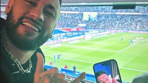 La story Instagram de Neymar en plein facetime avec Luis Suarez, 13 mai 2023