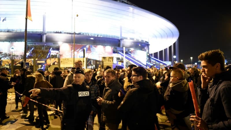 "Un silence de cathédrale": les souvenirs glaçants de Max, speaker du Stade de France le soir du 13-Novembre