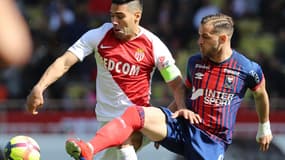 Falcao en duel avec Gradit