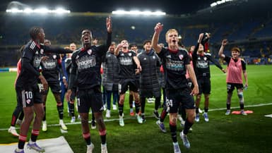La joie des joueurs de Strasbourg après leur qualification pour la phase de ligue de Ligue Conférence, le 28 août 2025.