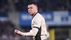L'attaquant Kylian Mbappé fait la moue lors de Strasbourg-PSG en Ligue 1, le 2 février 2024