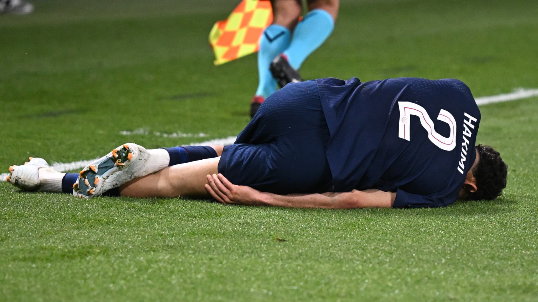 PSG-Bayern: inquiétude pour Achraf Hakimi, blessé en fin de match à ...