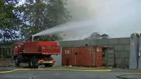 Le feu a pris dans un centre de traitement de déchets.