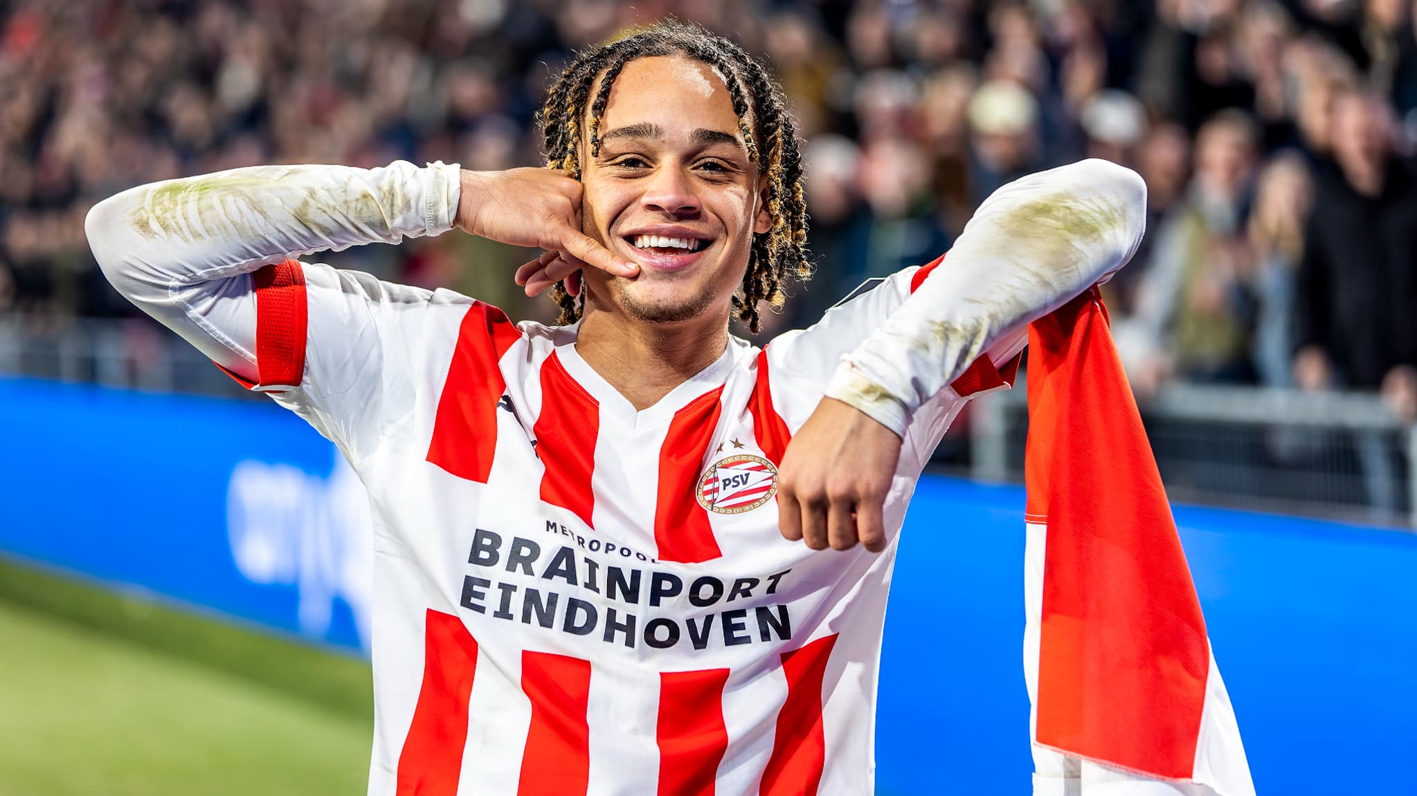 Xavi Simons célèbre un but avec le PSV Eindhoven Xavi Simons célèbre un but avec le PSV Eindhoven