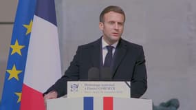 Emmanuel Macron aux Invalides. 
