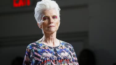 Maye Musk défilant lors de la Fashion Week de New York le 8 septembre 2017.